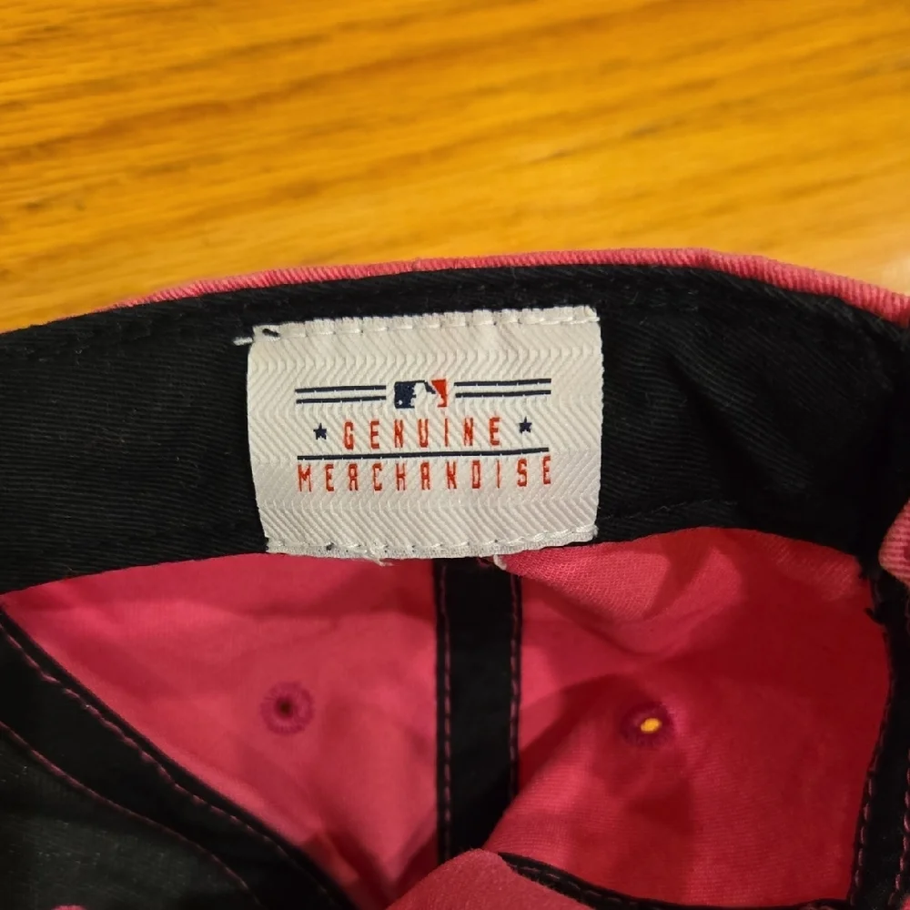 Toronto Blue Jays Pink Baseball Hat - Picture 3 of 4